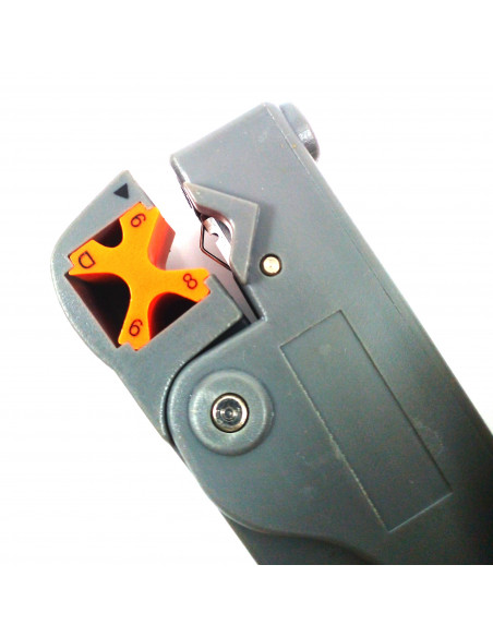 Coaxil cuerpo plastico p/RG-58/59/62/6 (LY-332)