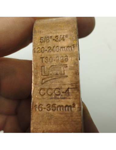 Conector a compresion para puesta a...
