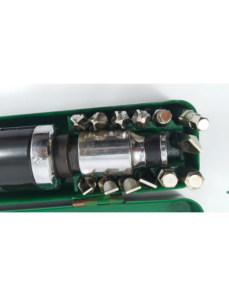 Set Destornillador de impacto con 12 puntas